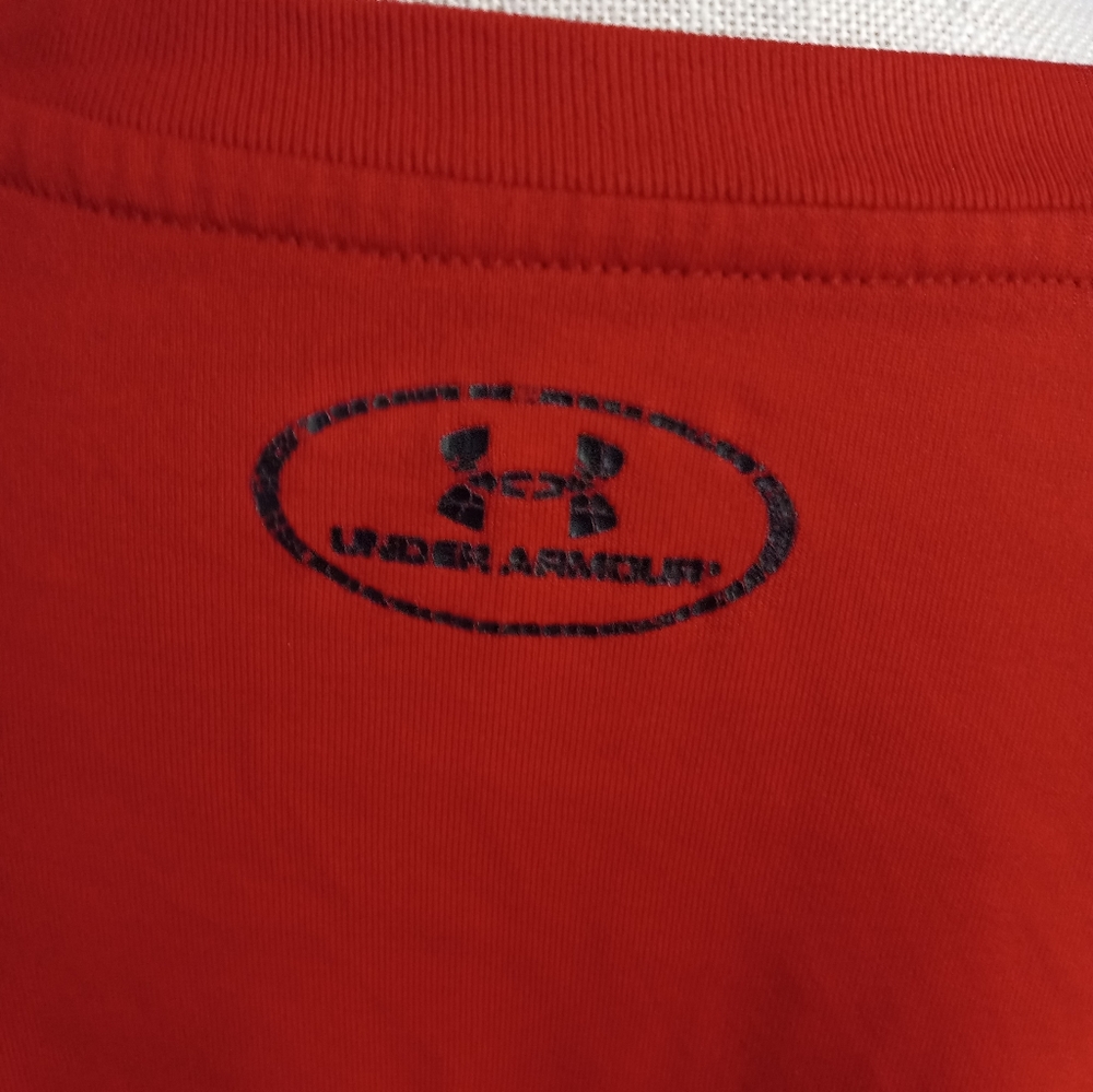Under Armor t-shirt - Picture 4 of 5
